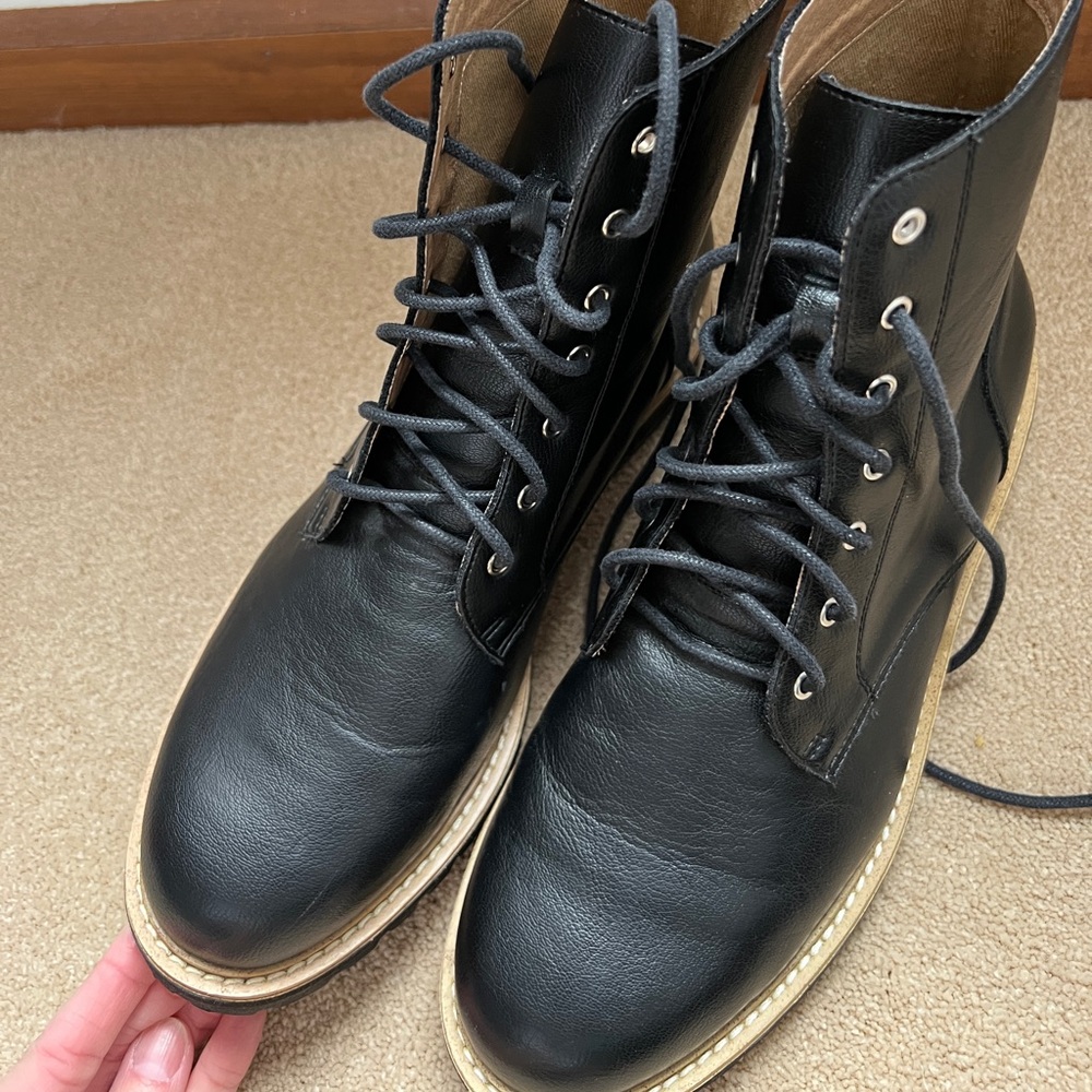 Mi.iM Black Lace-Up Women's Boots